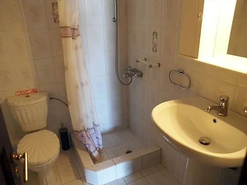 Eden Park Aparthotel