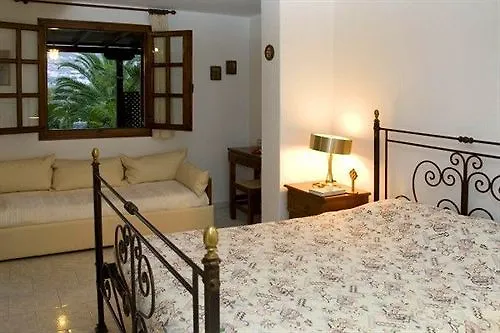 Lejlighedshotel Eden Park Páros